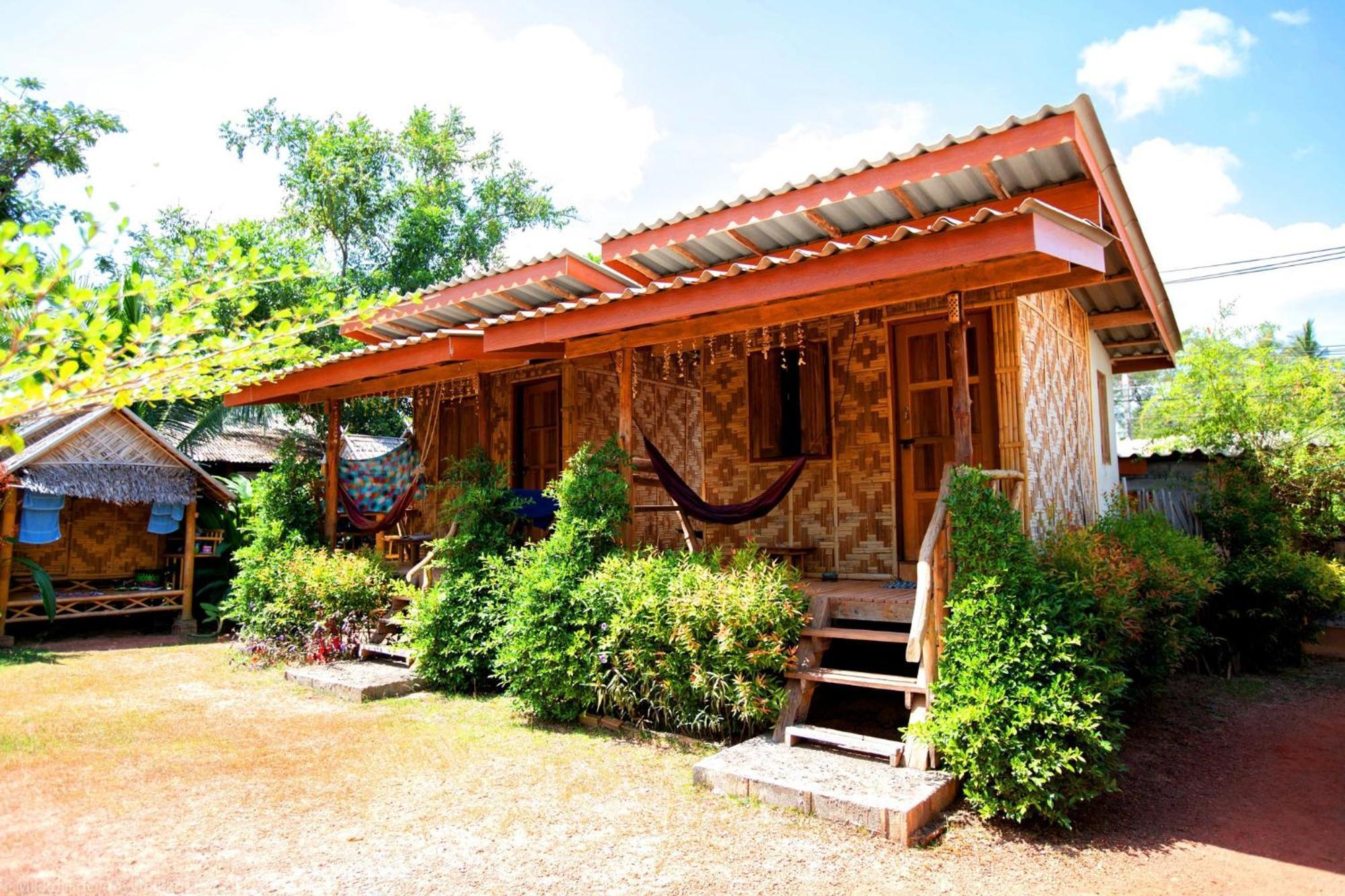 O K Chawkoh Bungalow Ko Lanta Camera foto